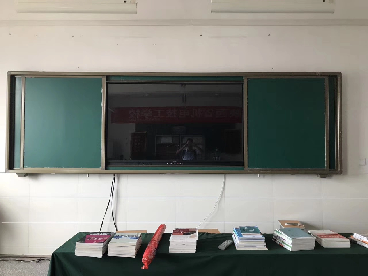 55 65 75 86 98 pouces écran tactile LCD 3D Smart Board TV tout en un seul PC pour salle de réunion et salle de classe