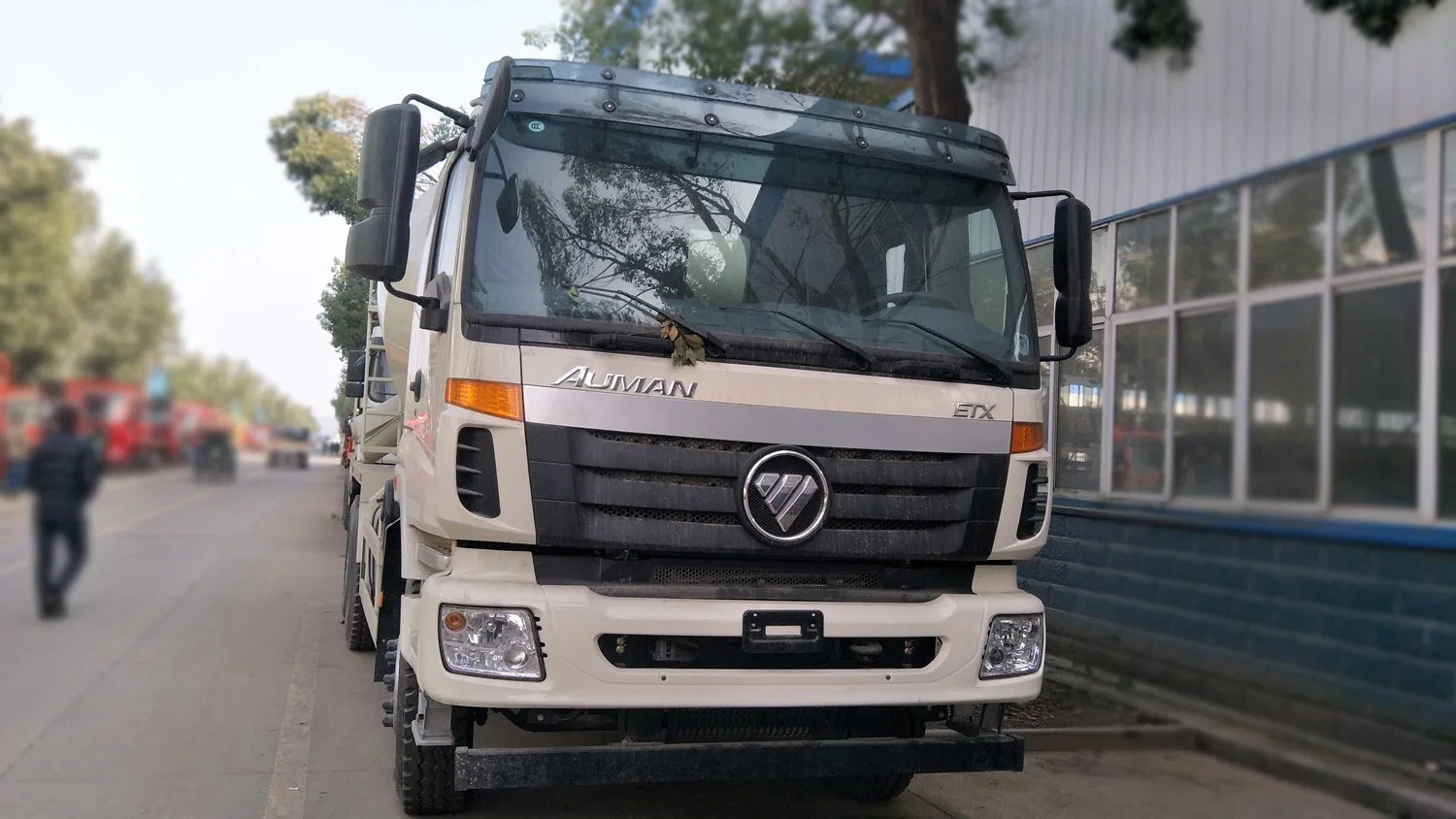 Hot Sale Foton Auman 6*4 7cbm Mobile Concrete Mixer Truck Construction Vehicle