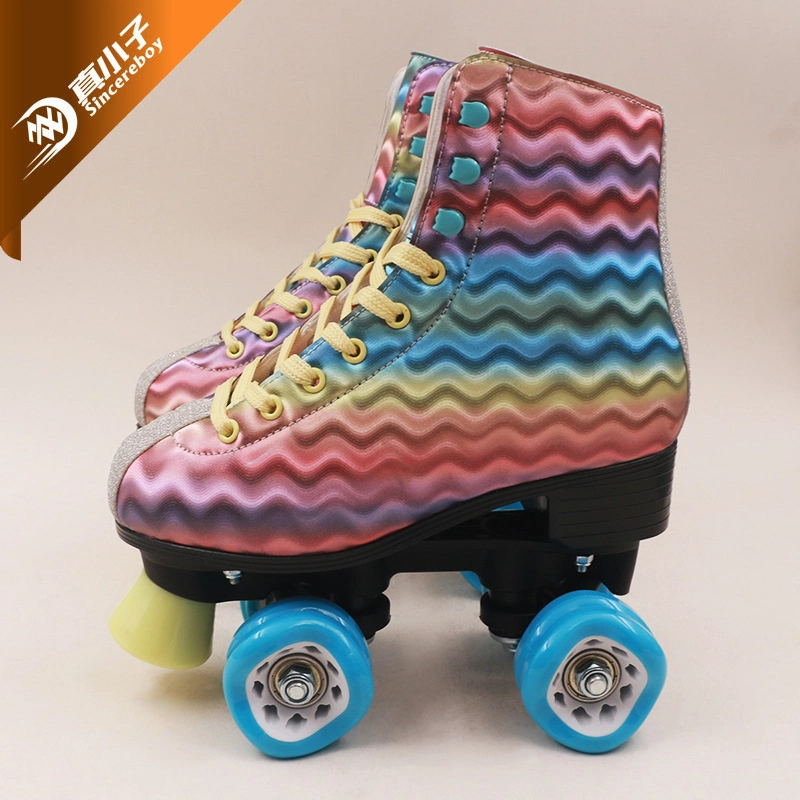 Nuevo diseño de moda de cuero Quad patines