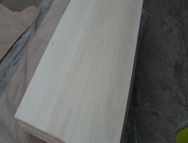 Paulownia древесины дерева изготовлена в Китае