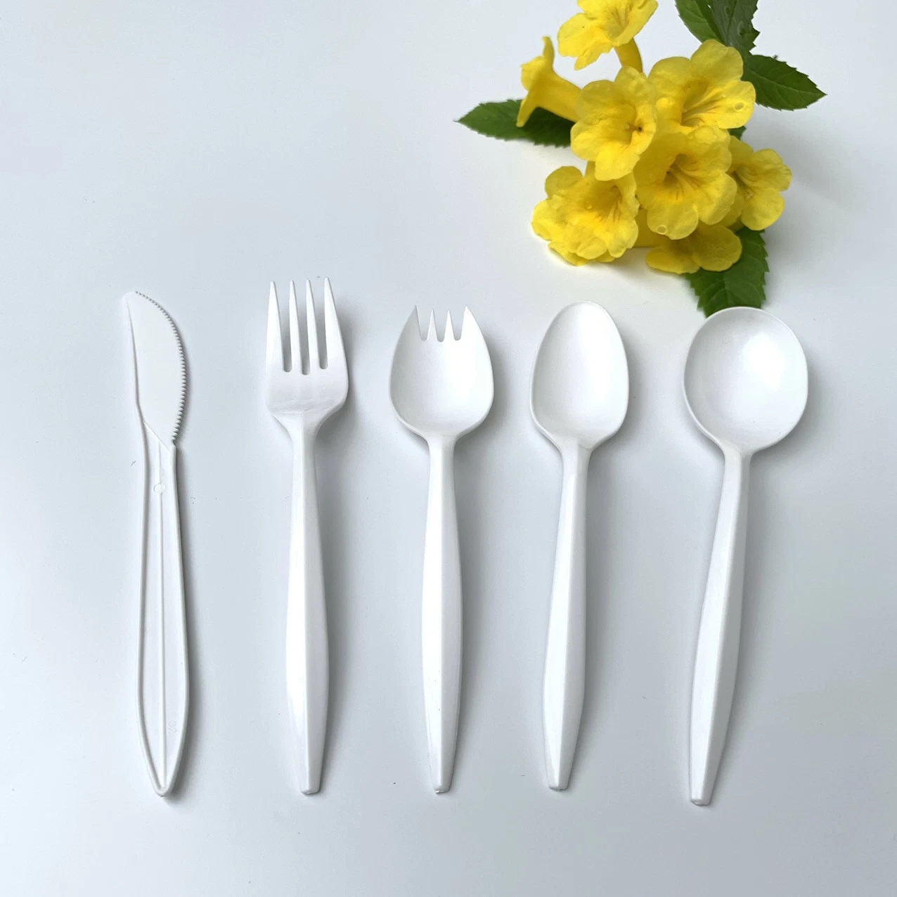 Trending Heavy Duty Disposable PS Plastic Cutlery Fork Soup & Tea Spoon Knife