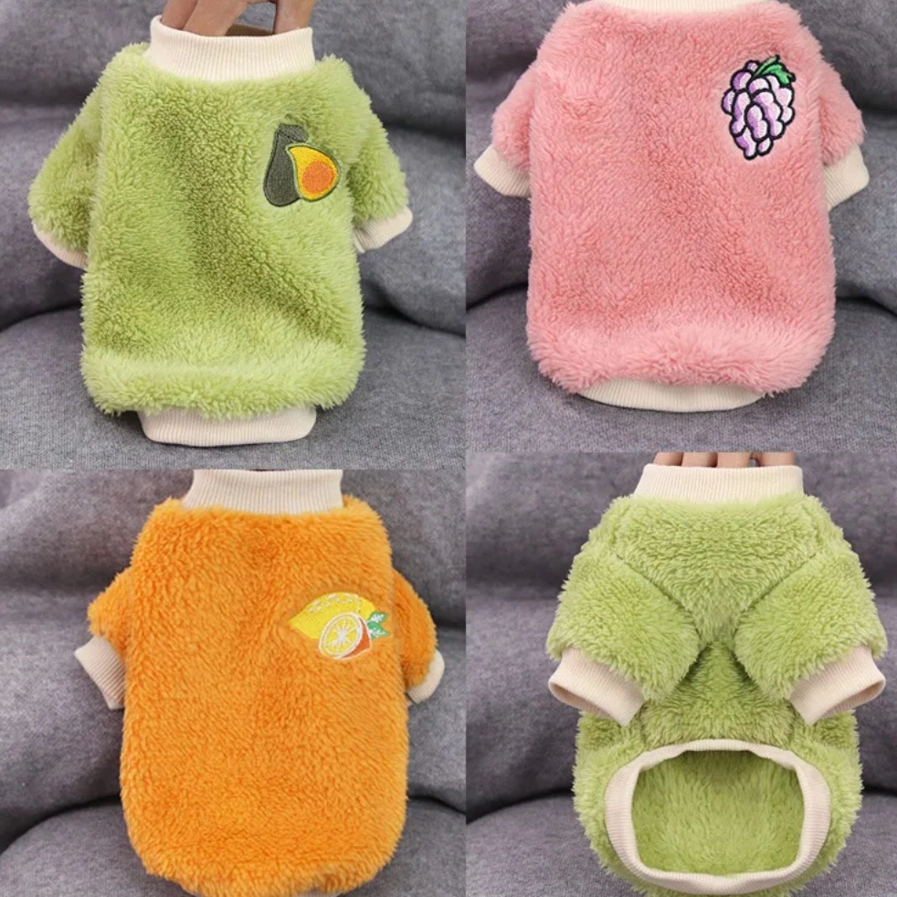 Cómoda ropa de invierno de mascota perro bordado fruta Fruta sudaderas con capucha ropa mascota suave