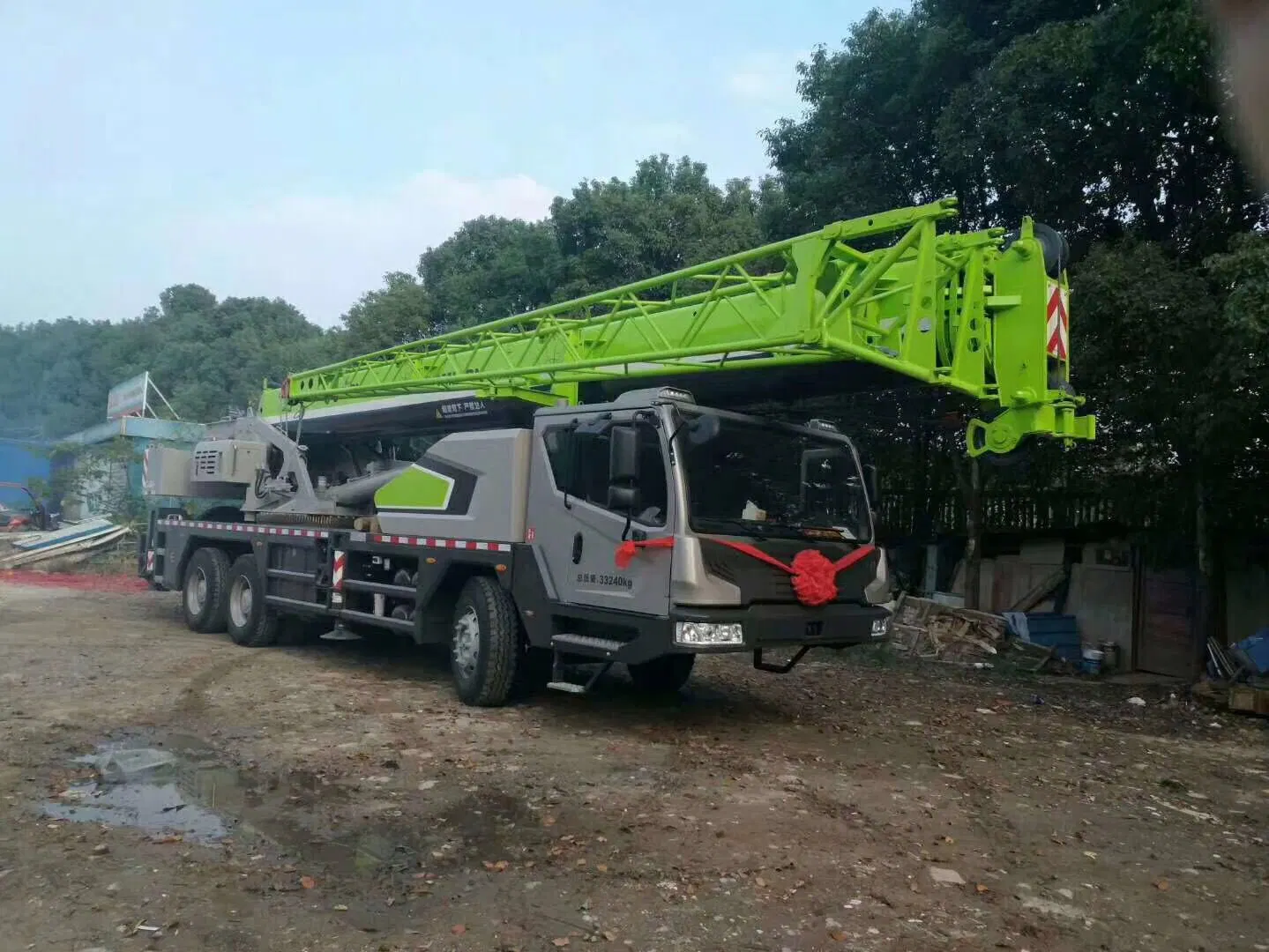 Used Truck Crane Zoomlion 60 Ton Telescope Mobile Crane Ztc600V532 Hydraulic Truck Crane