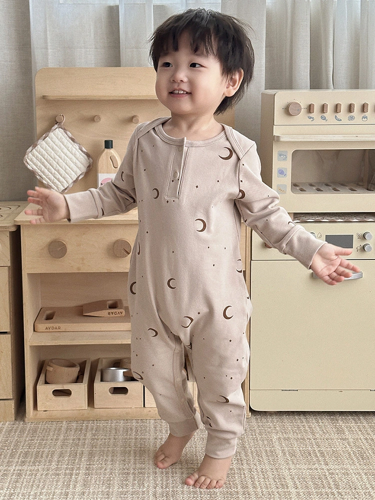 Baby-Jumpsuit Aus Reiner Baumwolle Im Europäischen Stil Mit Langen Ärmeln Und Krabbelmuster Anzug Für Neugeborene
