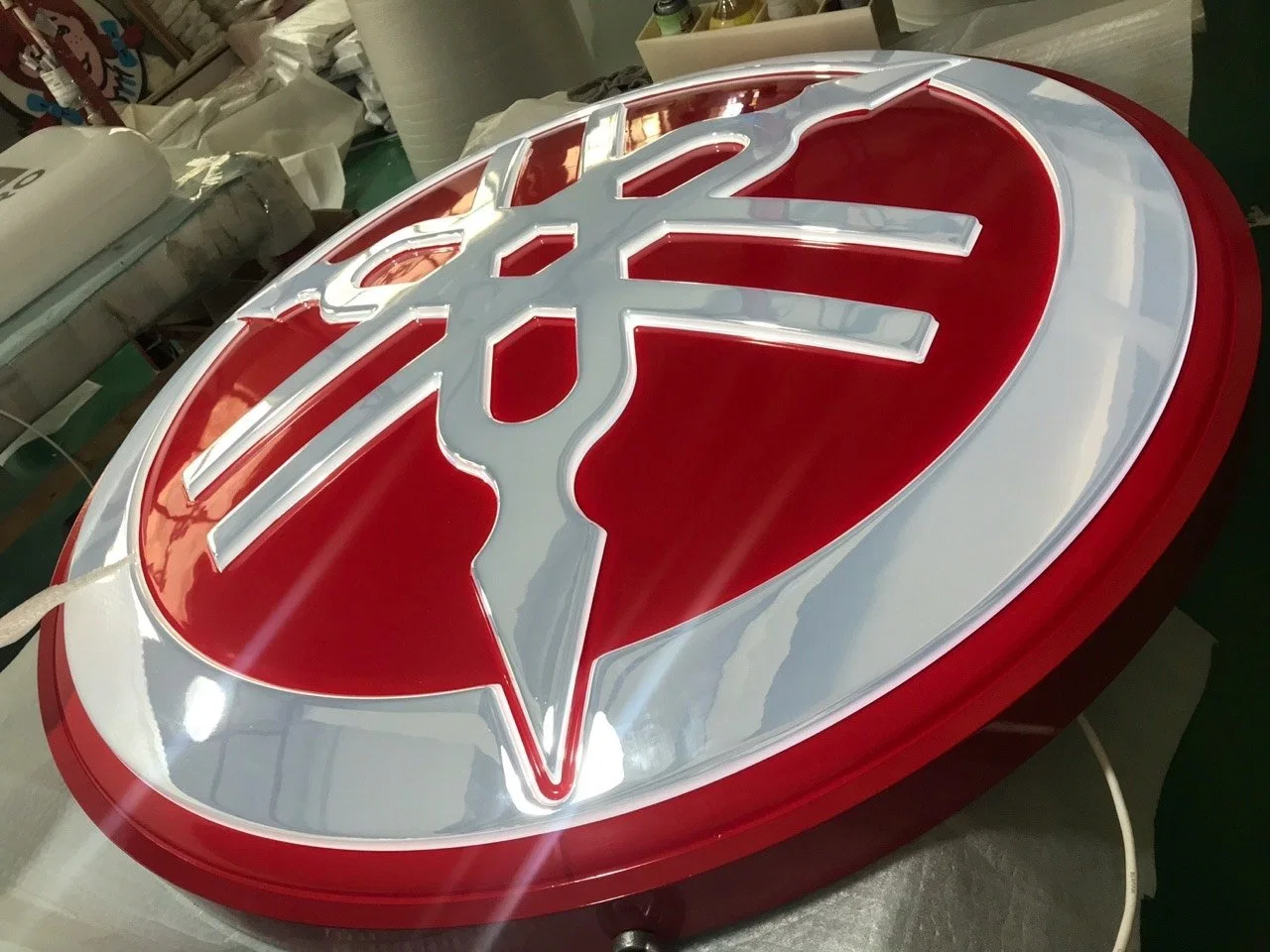 Advertising Logo Sign Acrylic Chrome Epoxy Resin Car Logo