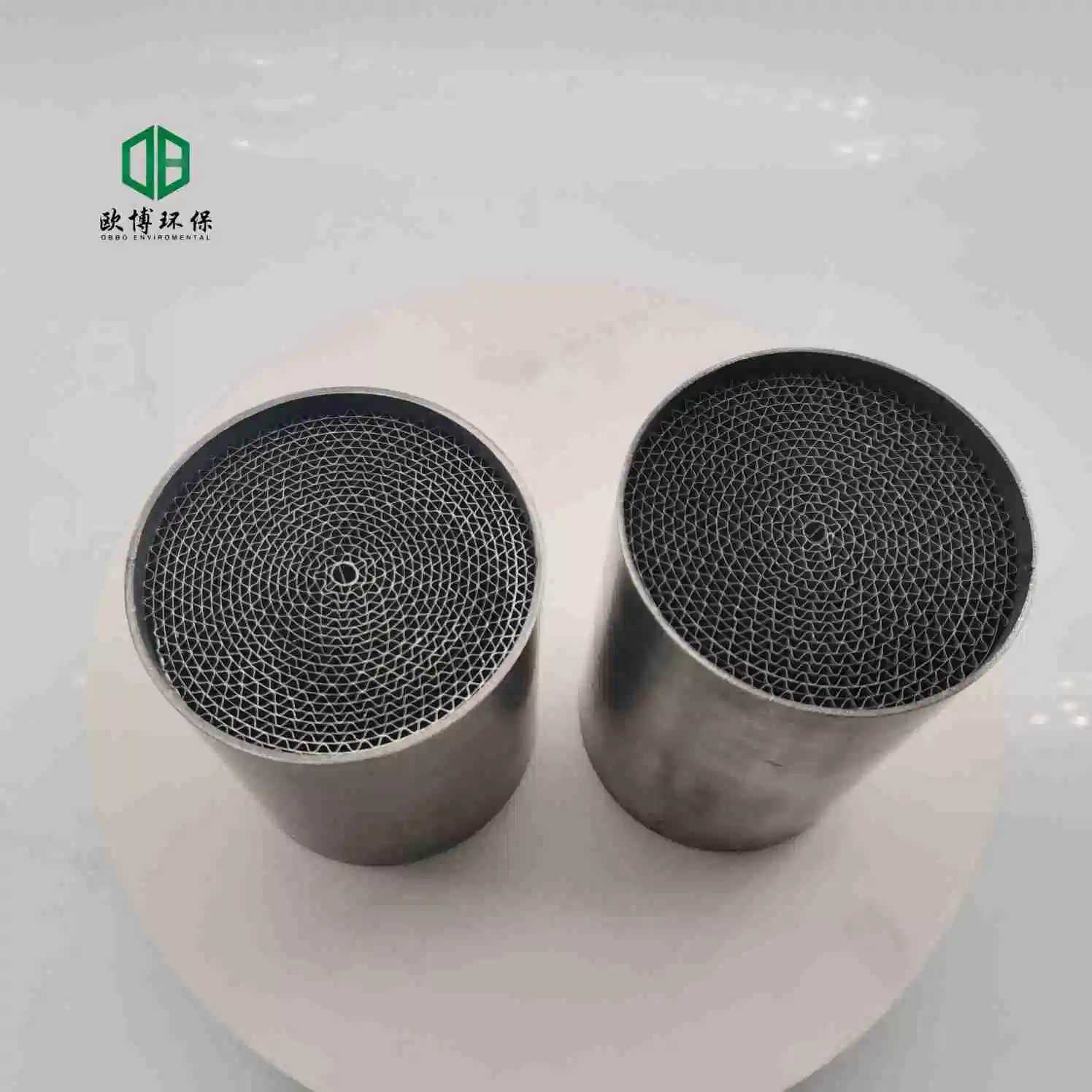 Platinum Palladium Rhodium DPF Ceramic Substrate Catalytic Converter Ceramic Honeycomb Ternary Catalyst