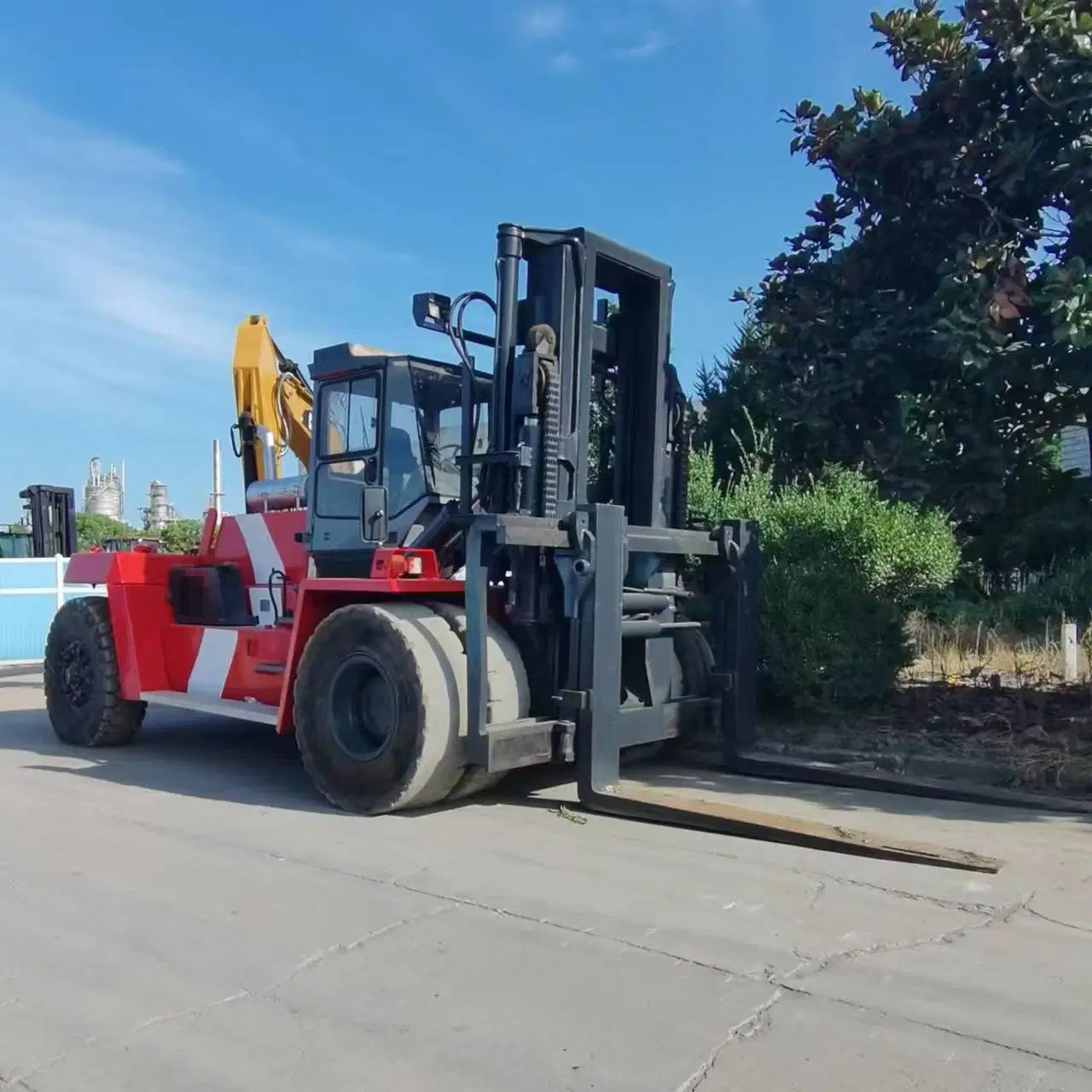 Best Selling Used 25ton Kalmar Forklift Dcf300 Dcd300 Forklift for Sale in Good Condition