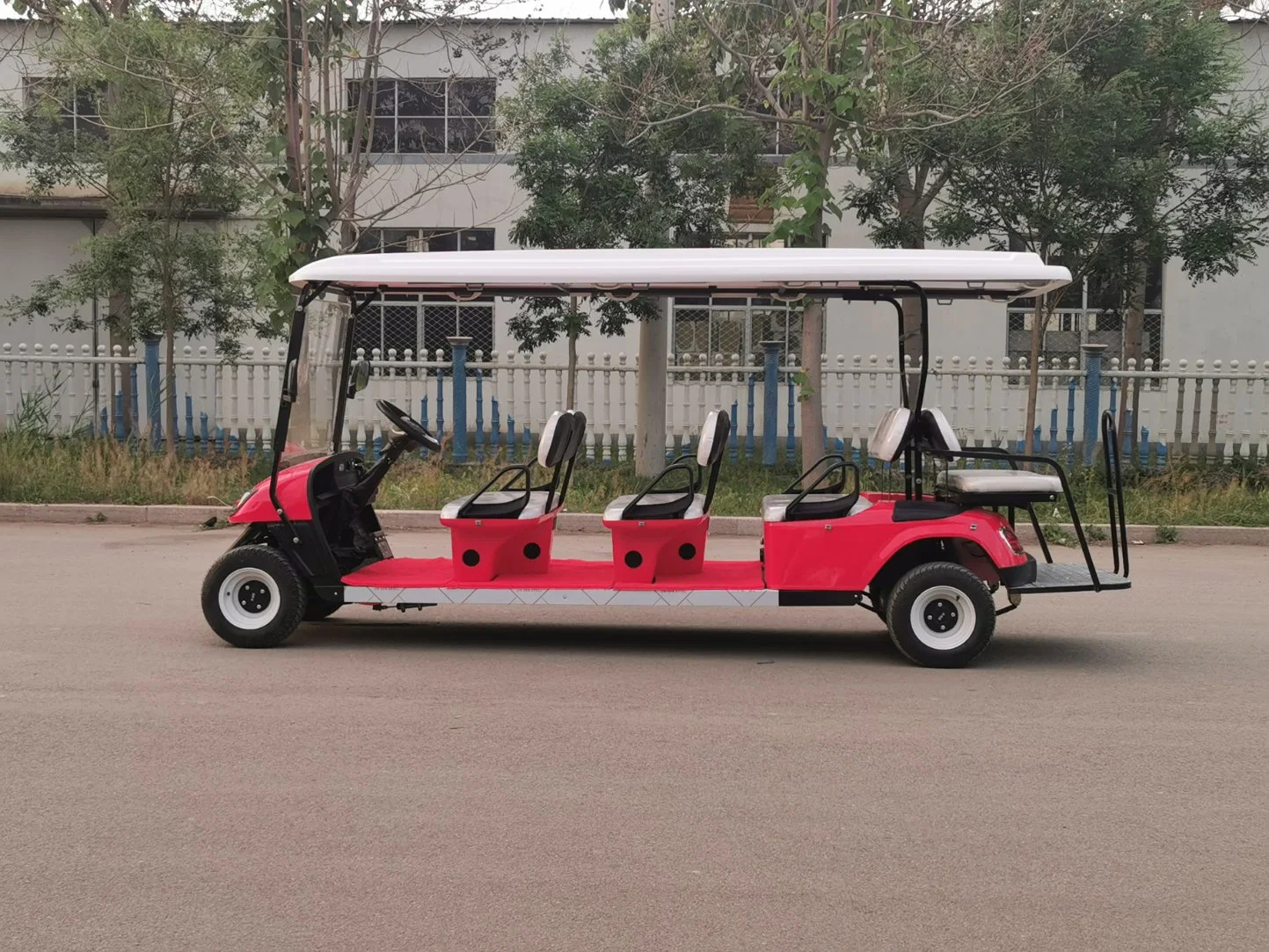 Made in China Golf Electric Sightseeing Vehicle with Four Rows and Eight Seats