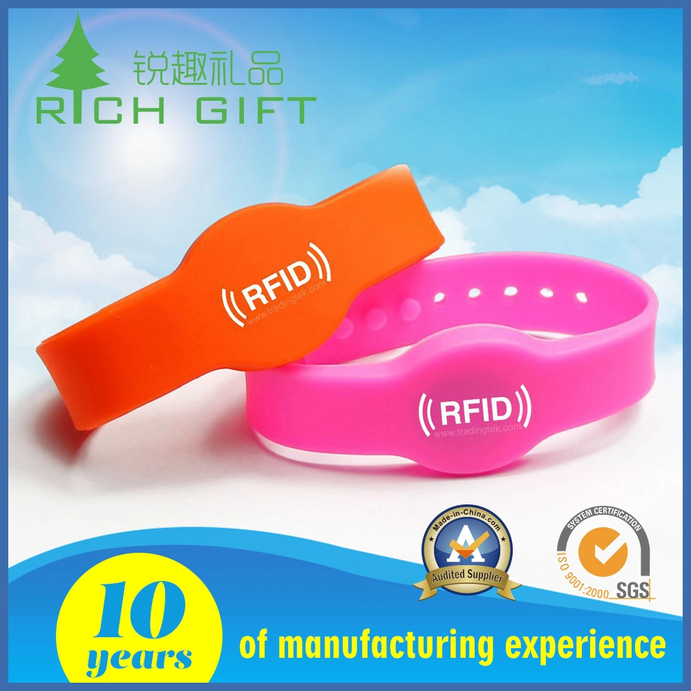 Eco-Friendly Promotional Custom Band Chip Silicone Wristbands Bracelets