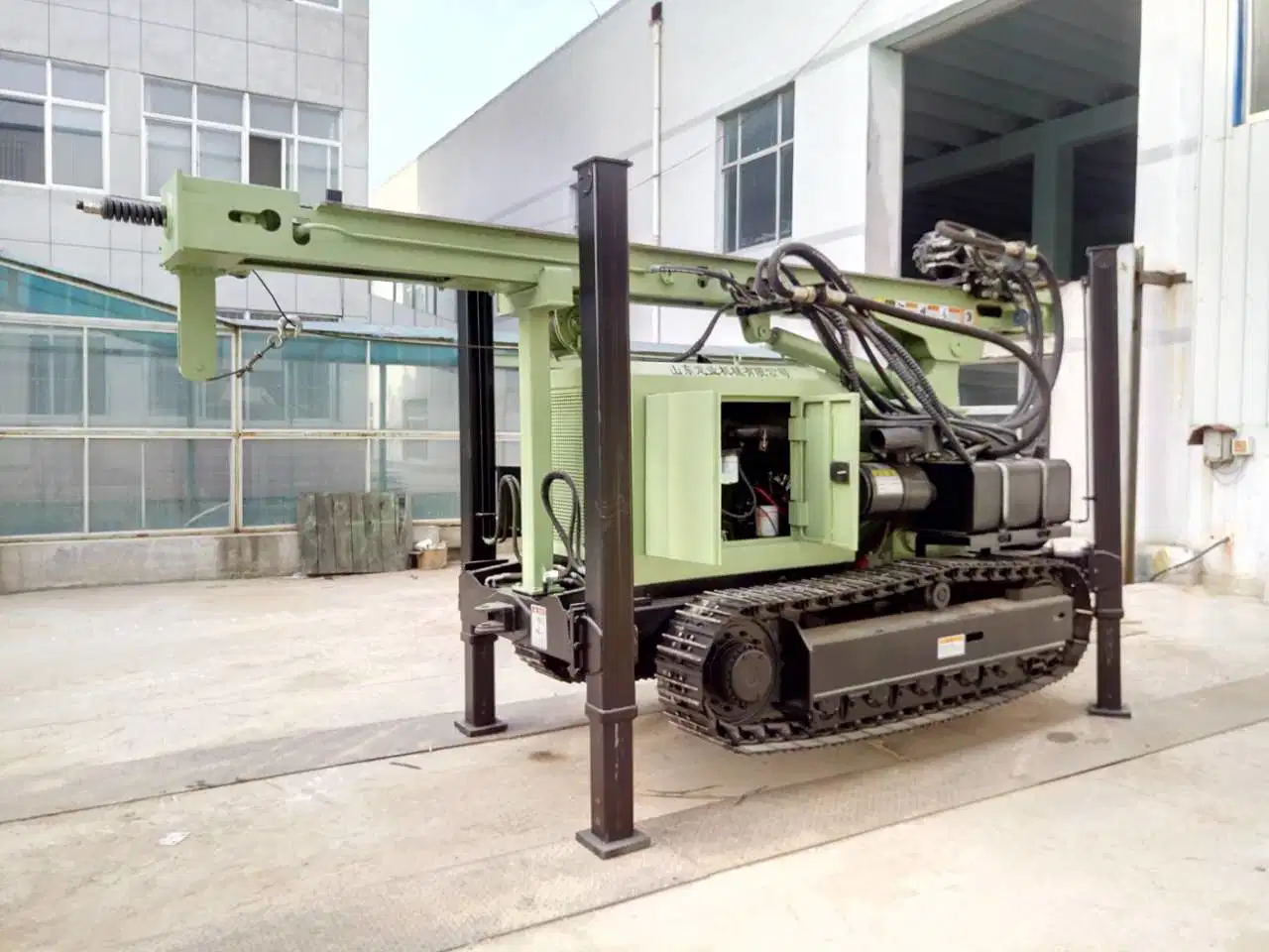 China Manufacturer Big Crawler Water Well Deep Hole