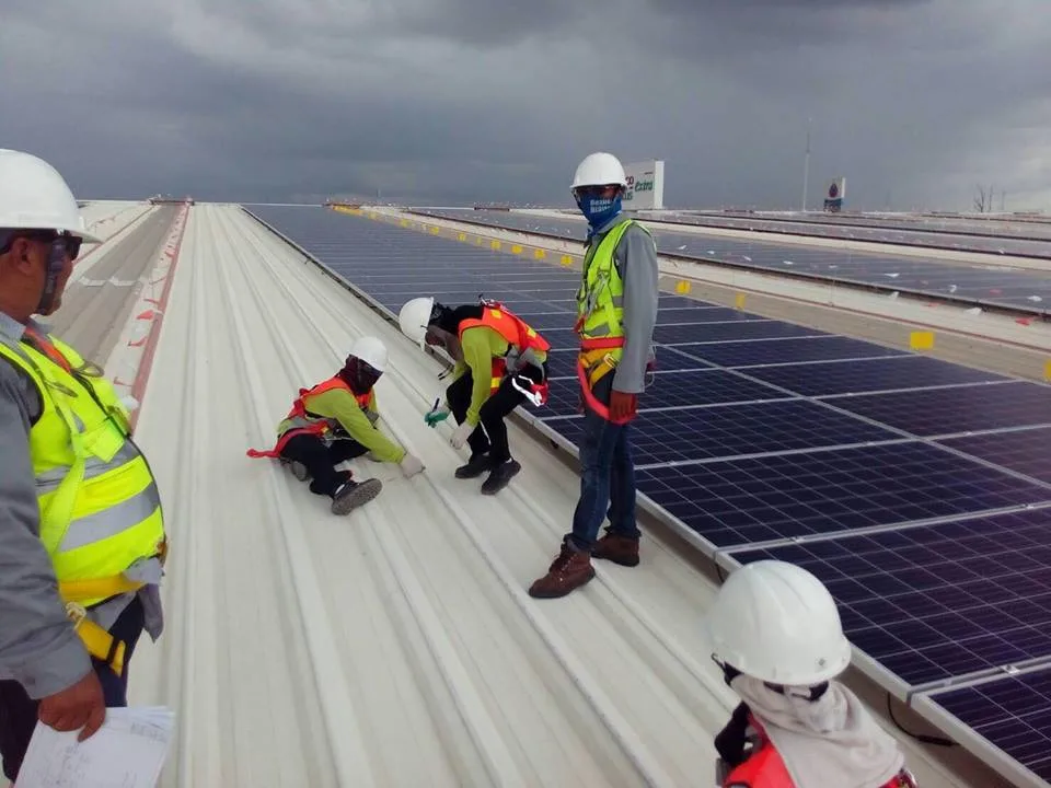 5kw Puissance solaire plante avec de grandes capacités de la Banque de la batterie à distance de chambre; Système d'alimentation solaire durables pour la maison