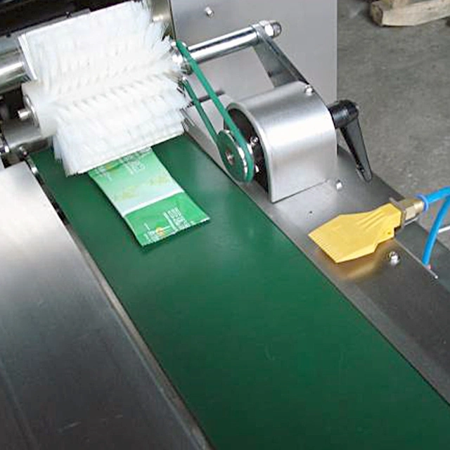 Full Automatic Linear Type PE Film Shrink Wrapping Machine