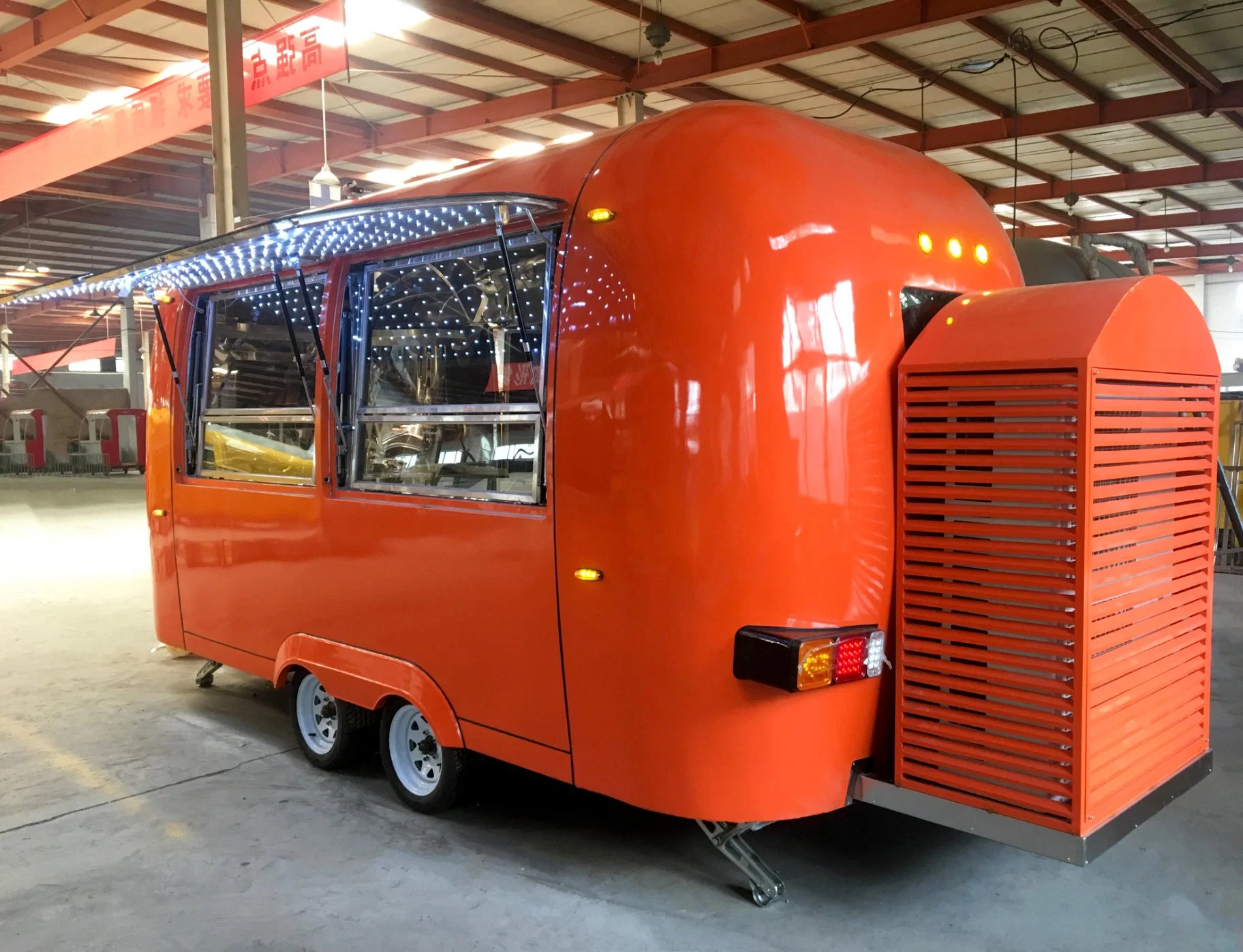 Special Hot Selling Aluminum Airstream with Color Paintings Mobile Food Vending Truck for Sale