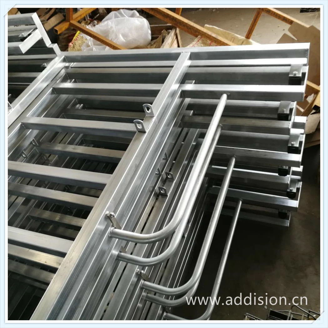 Steel/Aluminium/Wrought Iron Railing Handrail Temporary Fencing Fence / Swing Gate Driveway Gate Cattle Sliding Gate with Cattle Scale