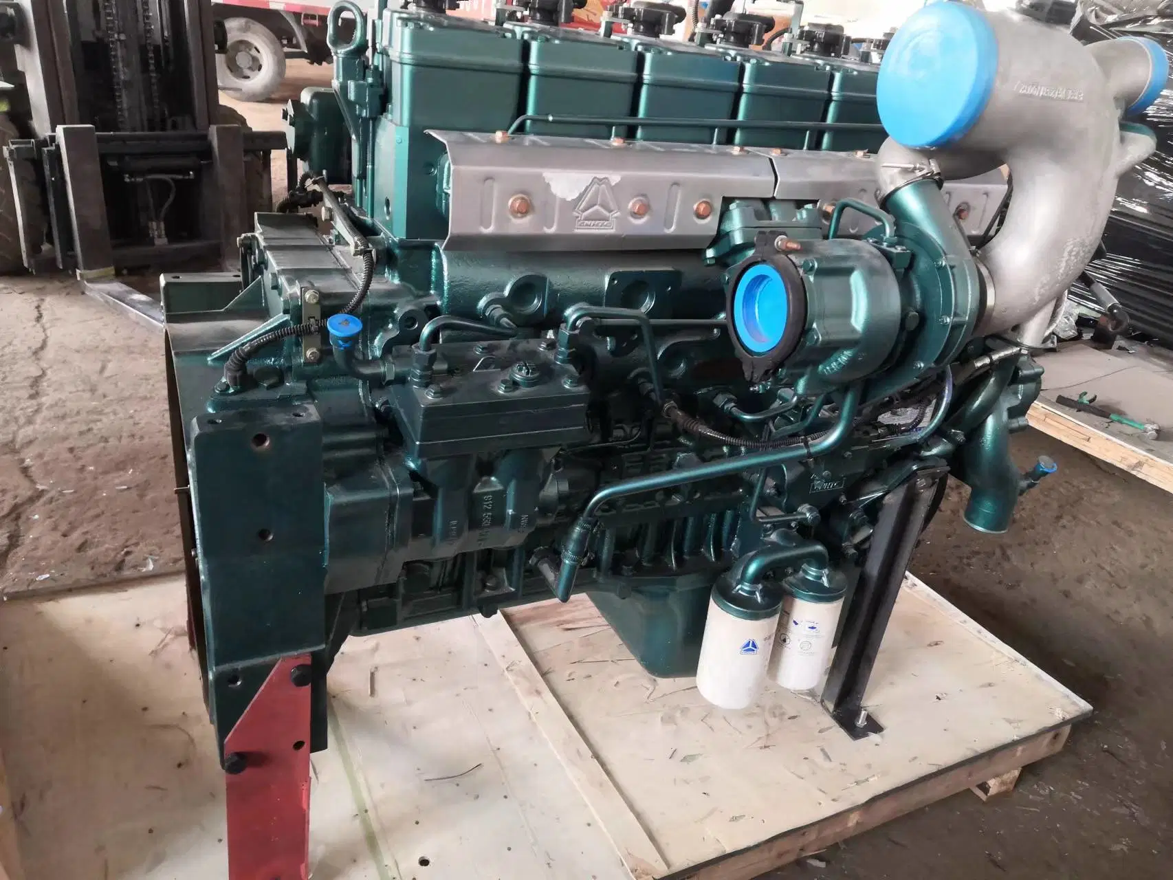 Sinotruk Series Water Cooling Gas Truck Engine T12 420HP