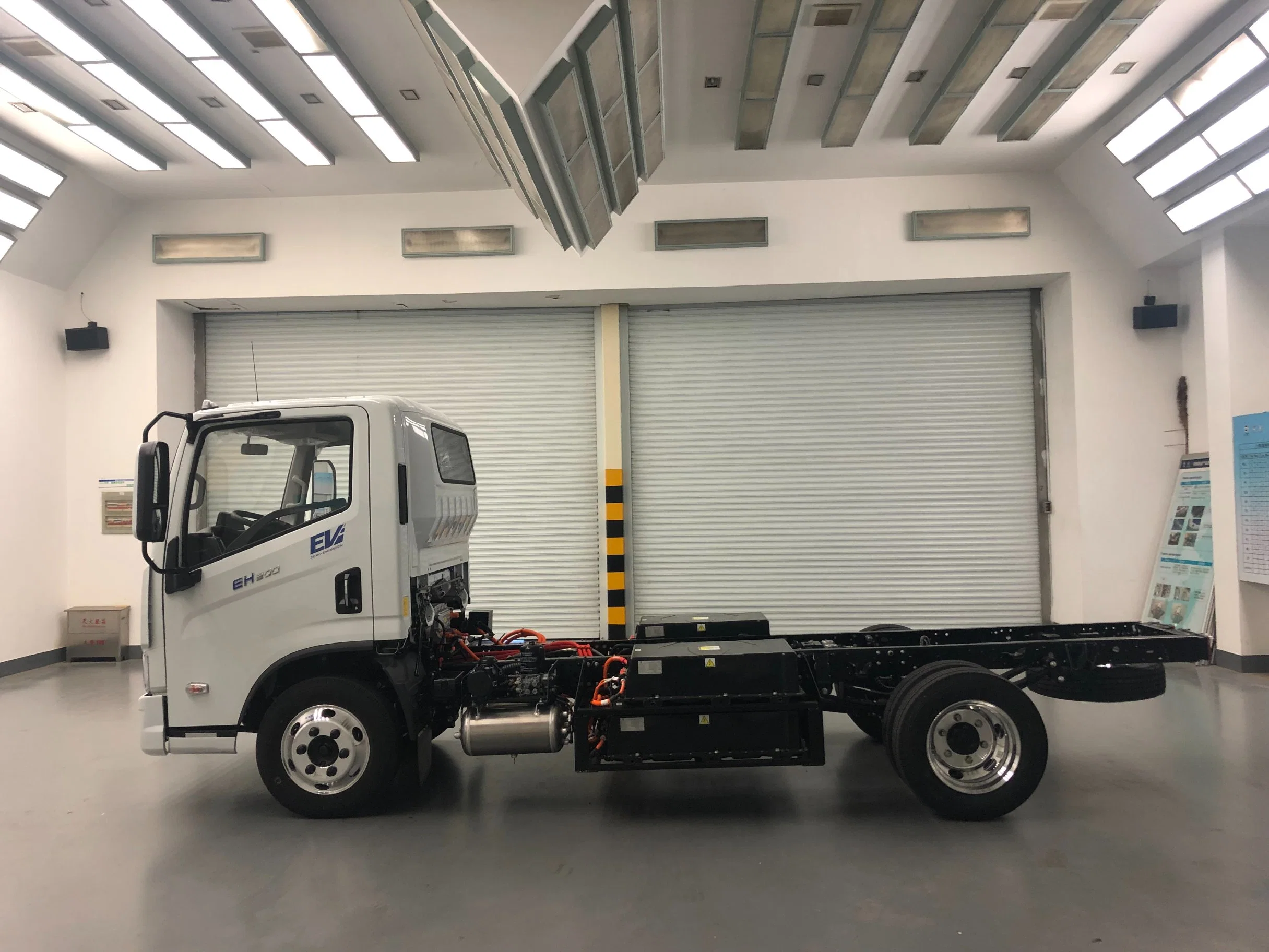 Yuejin Brand Electric Light Truck/EV Truck/New Energy Truck