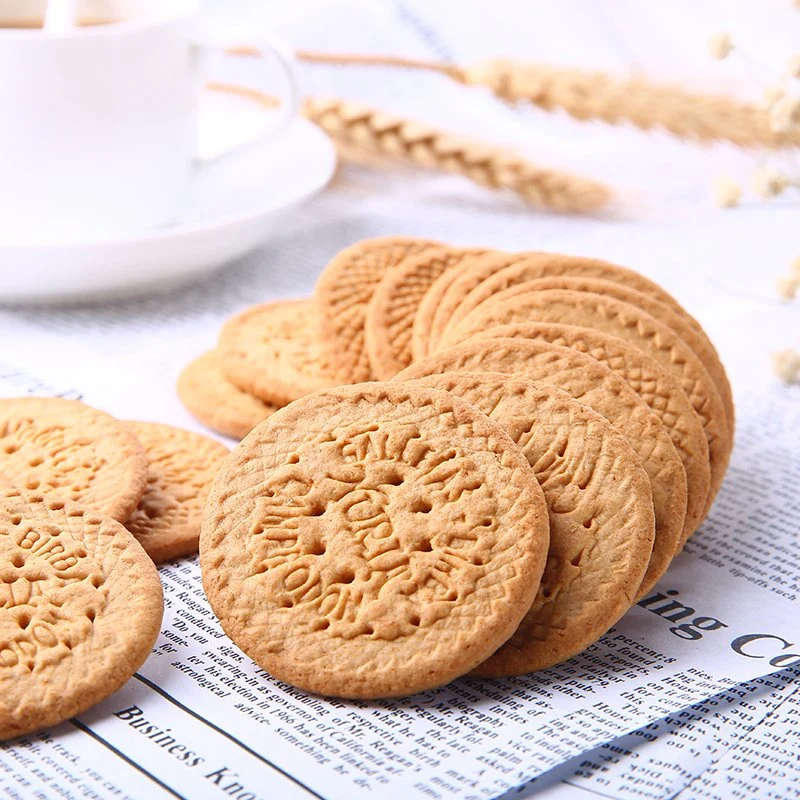 Linha de produção de biscoitos fabricando maquinário para fábrica de alimentos.