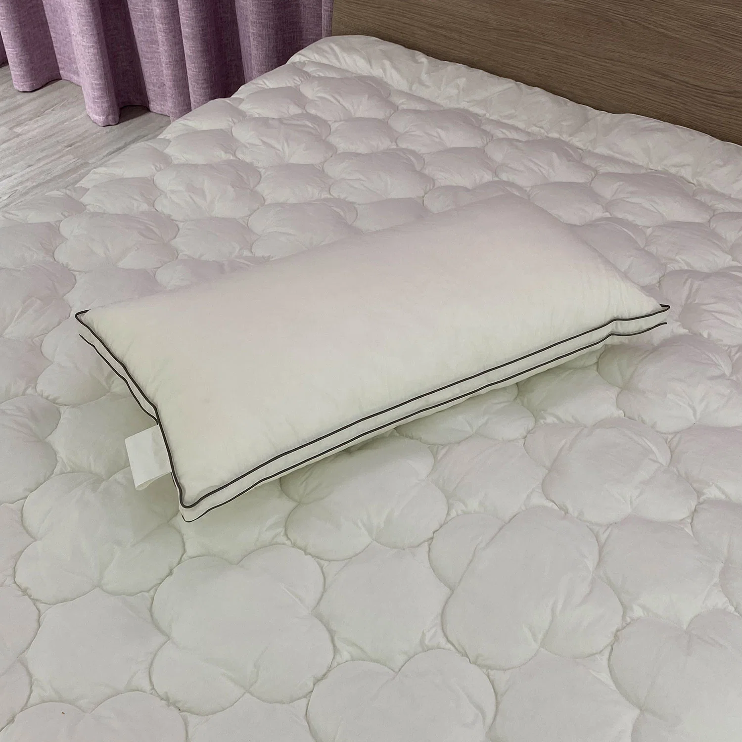 Breathable Super Soft White Customized Size Dacron Pillows