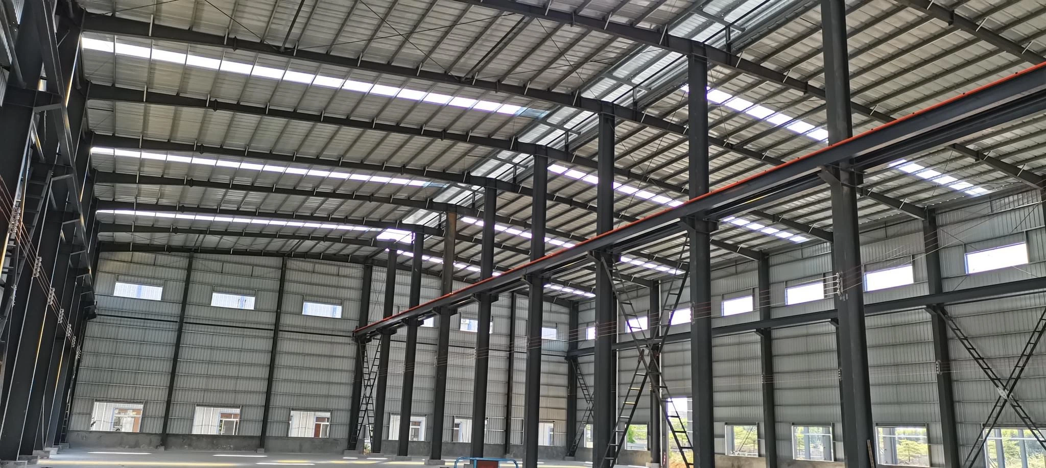 Prefabricados Quick Assembly Steel Industrial Building para Taller/viga de cobertizo/Hangar/almacén