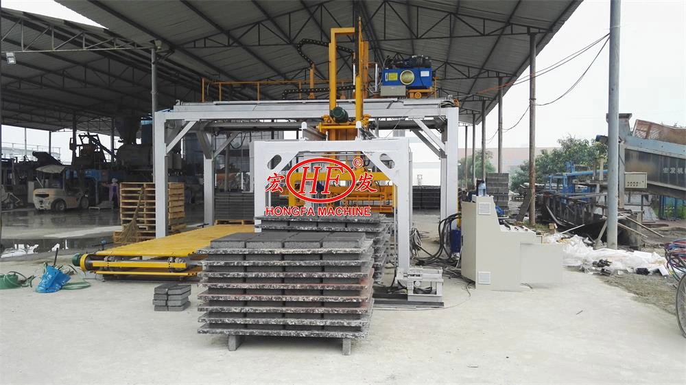 Brick Maker Machines Block Paver Making Machine Manipulator/Cuber/Stacker