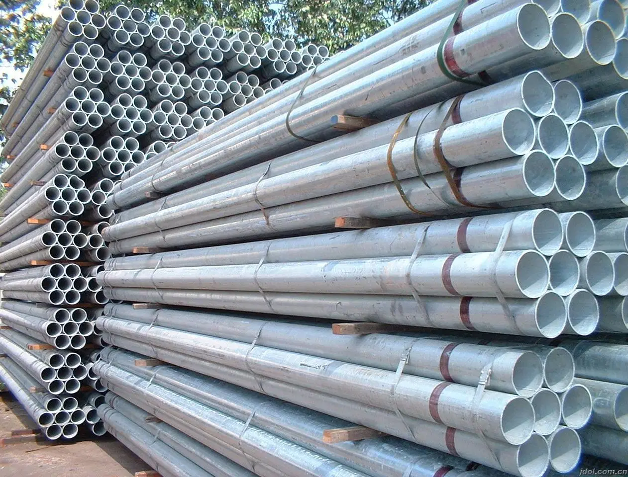 Supply Hot DIP Galvanized Steel Pipe for Construction, Oil, Gas and Water Transmisson