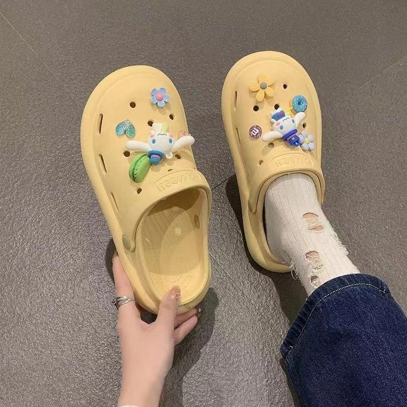 Hole Shoes Men's and Women's Slippers Couple Ins Cute Cartoon