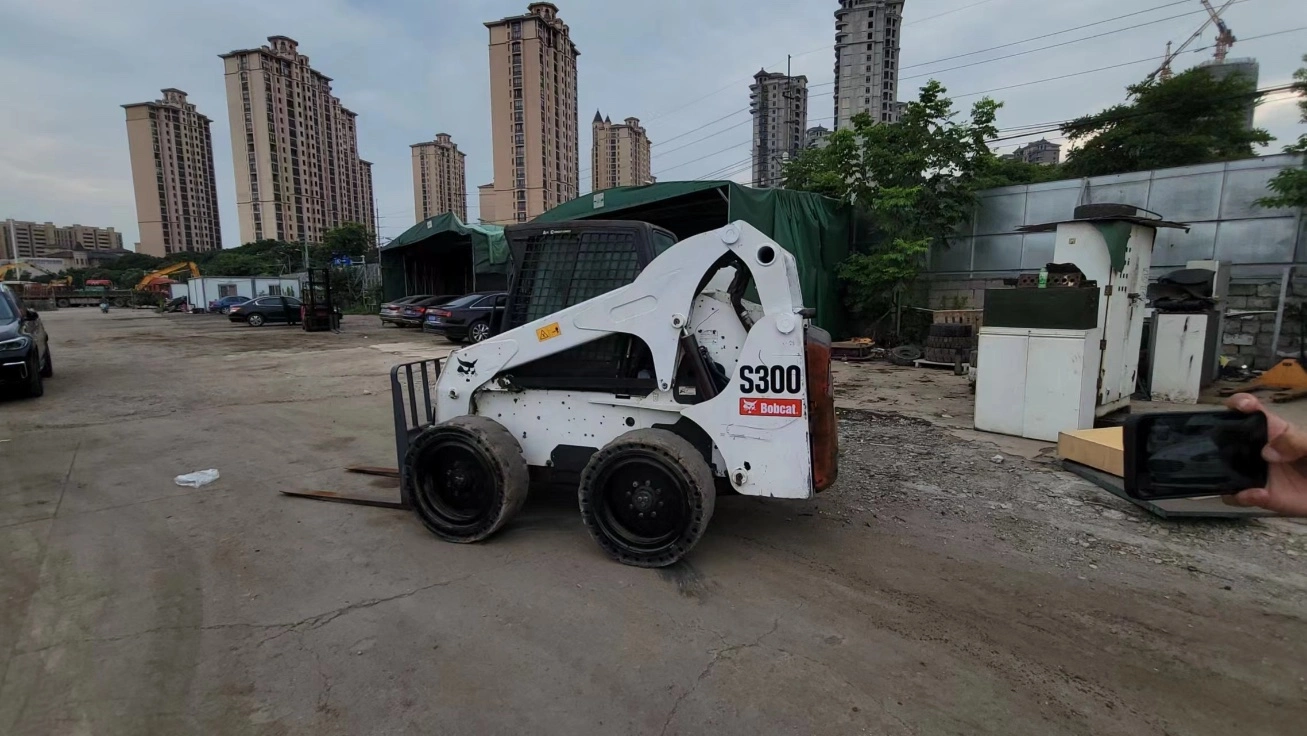 Used Bobcat S300 Skid Steer Loader Mini Loader Forklift