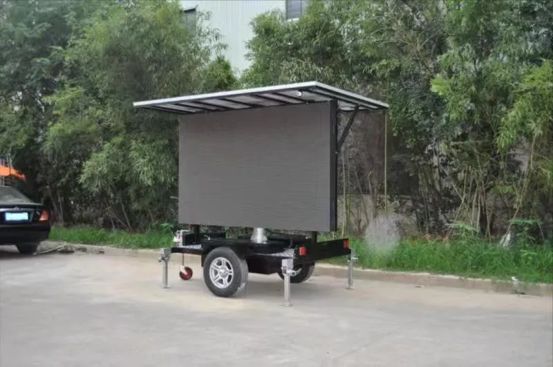 P4.81 Full Color Outdoor Advertising LED Display Trailer with Solar Panels