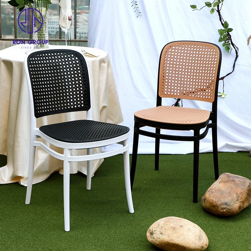 Chaise en plastique PP avec dossier pour salle à manger en gros, mobilier de restaurant et d'hôtel de haute qualité pour loisirs, mariage et événement.