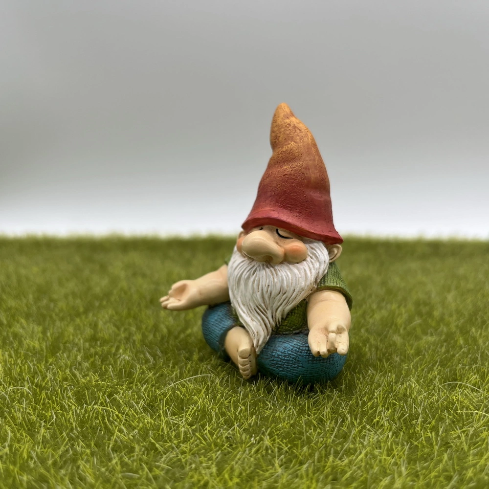 Los gnomos de jardín en miniatura de Hada Jardín al aire libre para decorar la casa El yoga Gnome