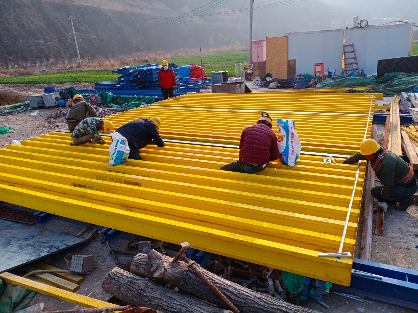 China personalizados Fabricante de viga de Madera encofrado de losas de hormigón de las columnas para las paredes