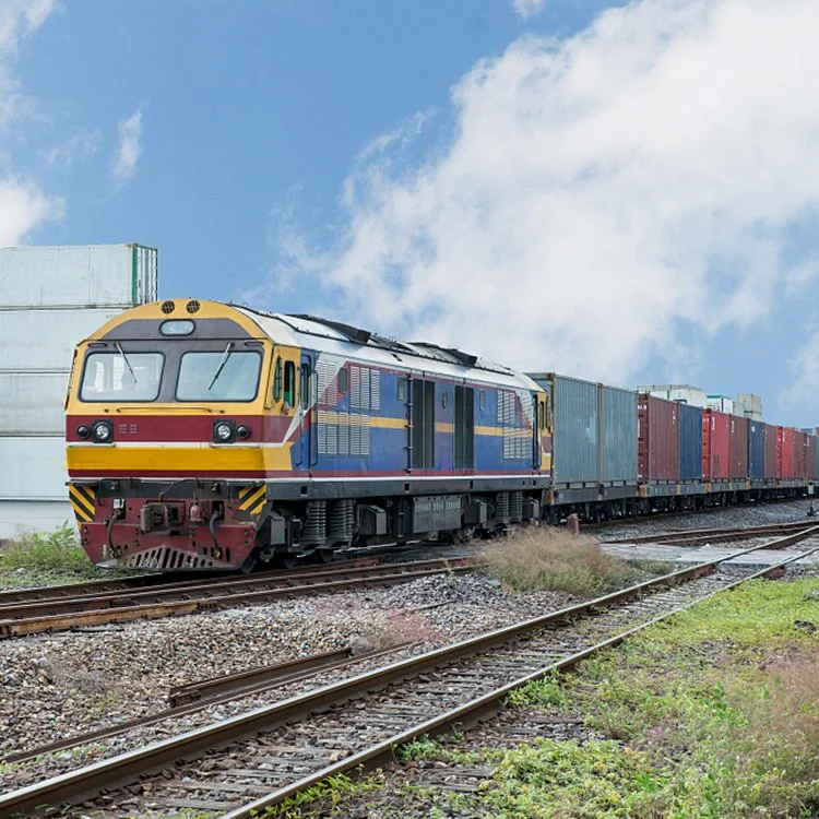 Porta a porta de transporte ferroviária ferroviária Shenzhen Despachante de taxas de frete marítimo de trem mais barato para a Alemanha