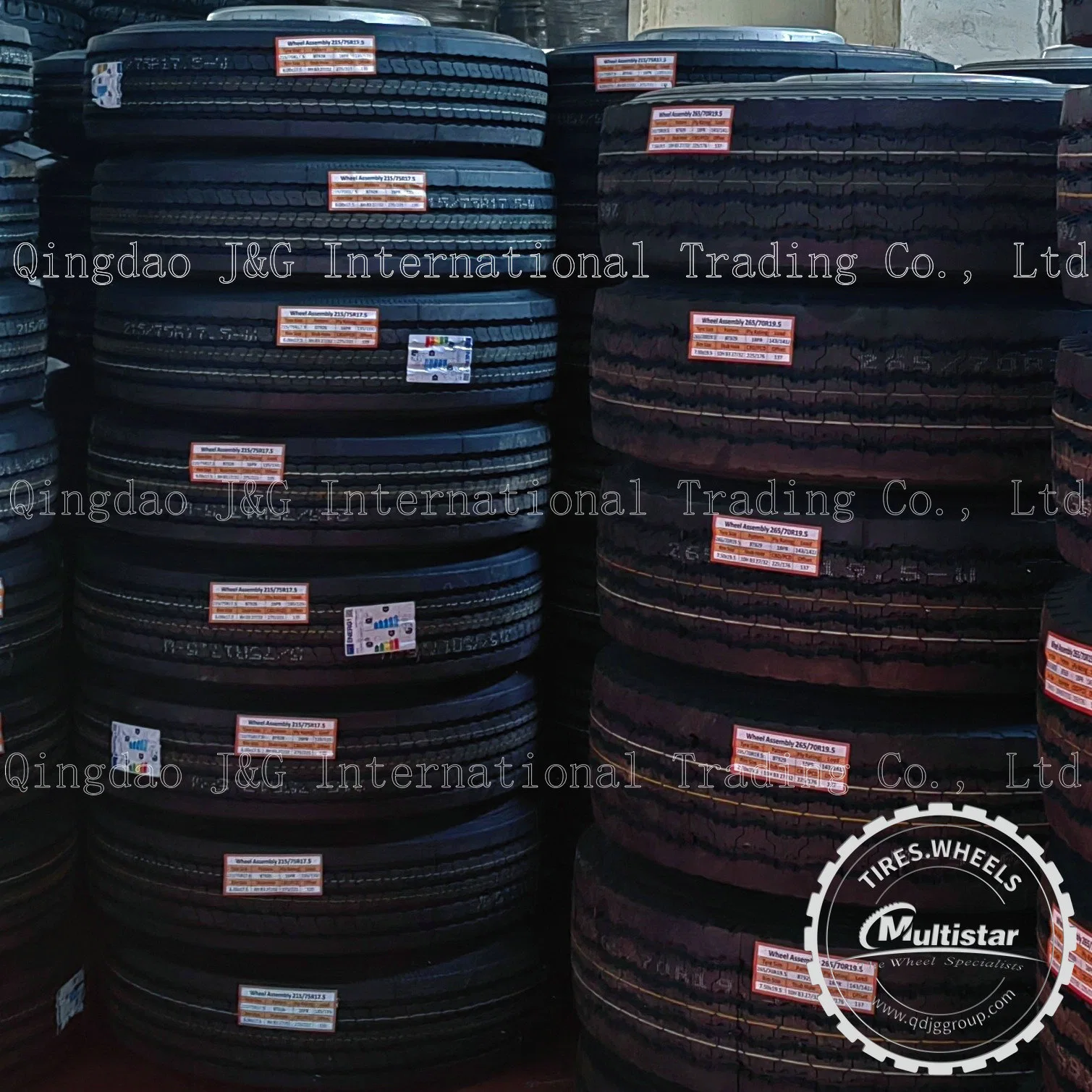 إطارات الشاحنات نصف القطرية 215/75r17.5 235/75r17.5 245/70r17.5 بنظام الدفع / التوجيه / إطار جميع الأوضاع