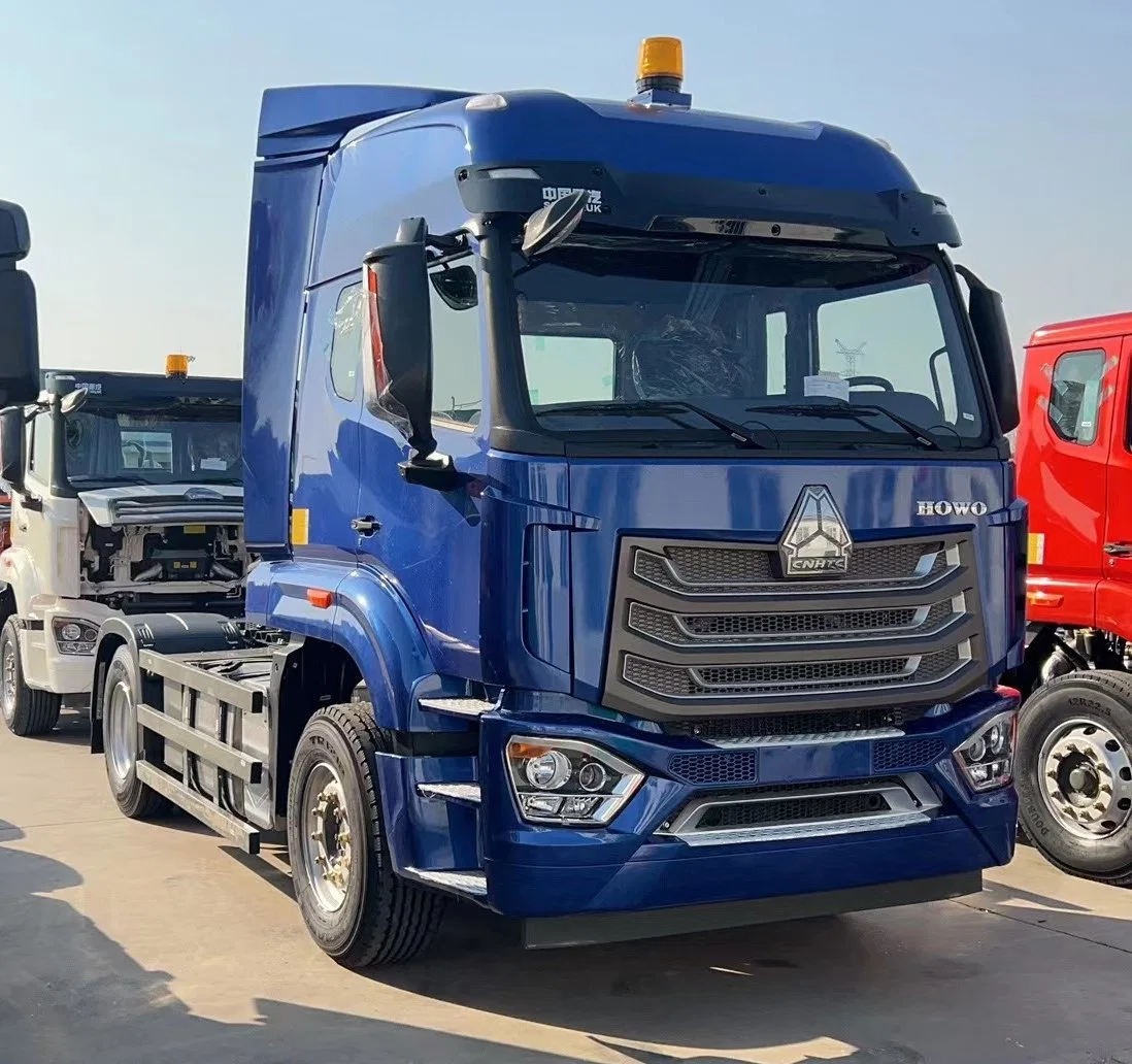 Prix bas Sinotruk HOWO Nouveau Weichai Diesel CNG 10 roues lourdes 4X2 6X4 400HP 430HP Remorque Tête de semi-remorque Tracteur Camion