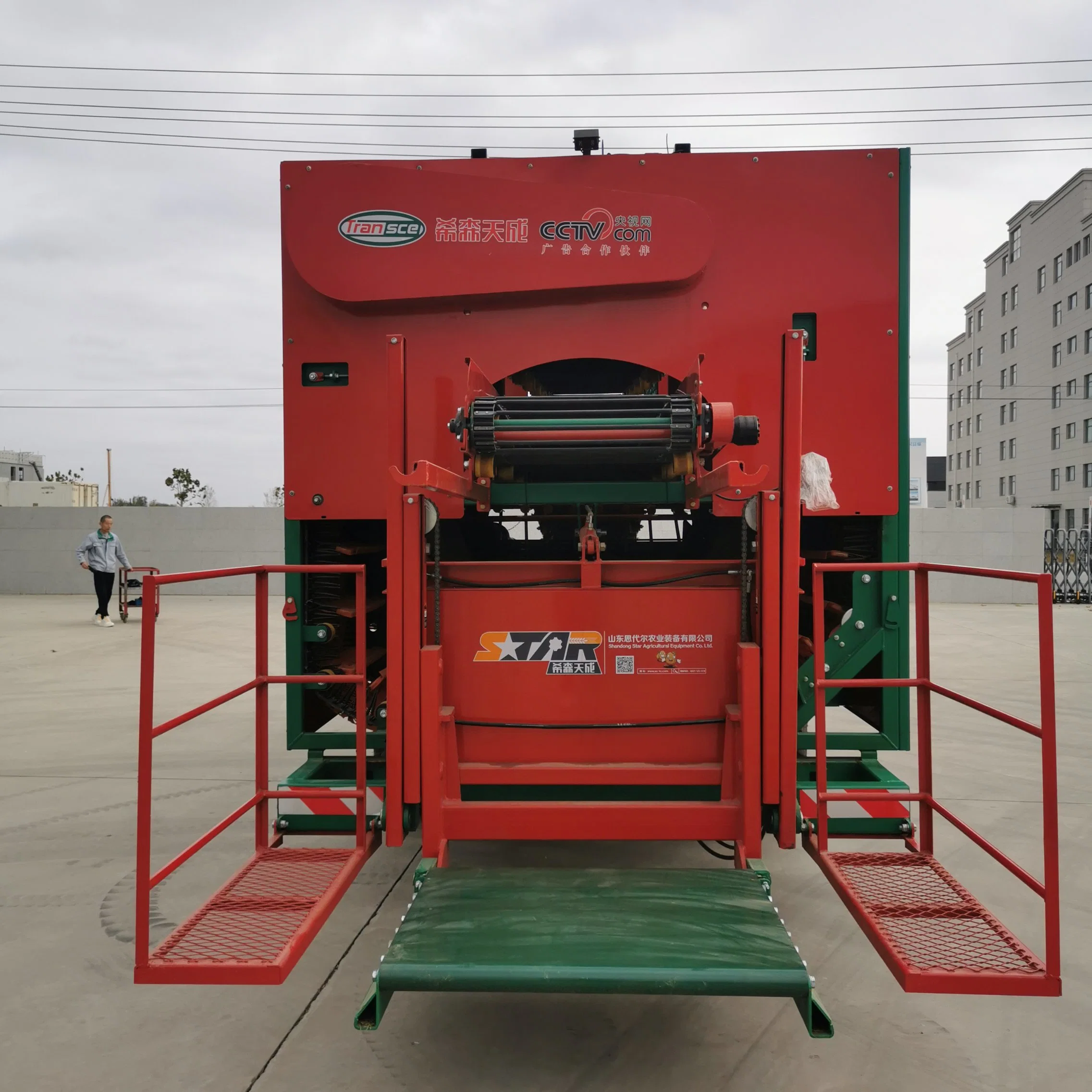 Wheat and Rice Combine Harvester Potato Digger Machine Combine Harvester Farm Machinery