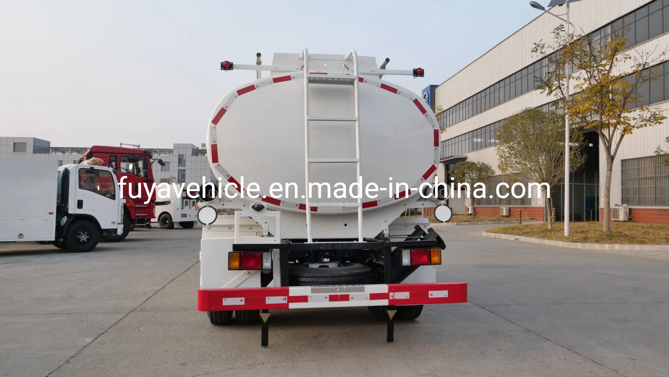 Hot Sale I-Suzu 4X2 Fuel Tank Truck 6000liters 6cbm 6m3 Oil Tank Truck for Refuelling