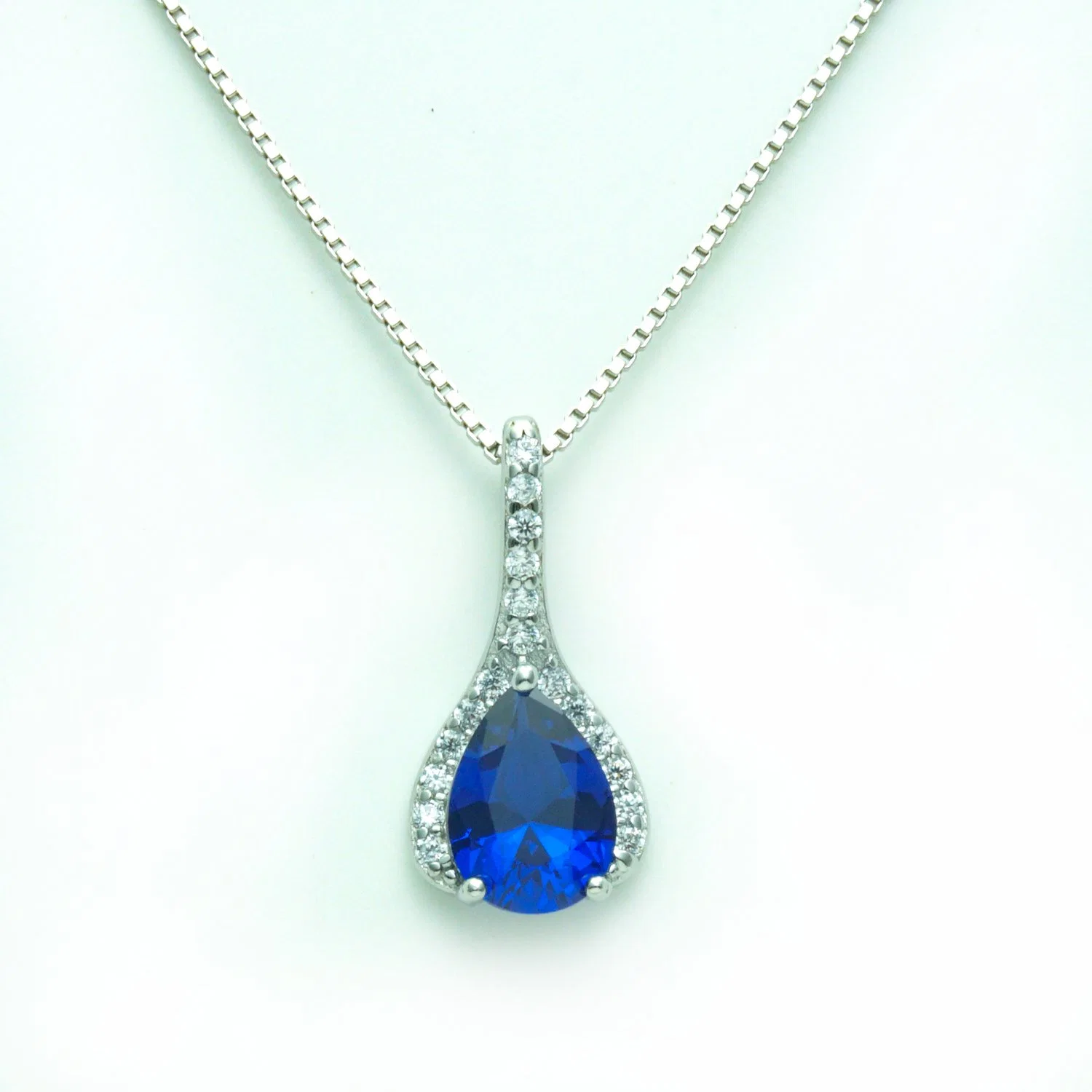 Hot Custom Rhodium Fashion Beautiful Sterling Silver Jewelry with Oval Sapphire Necklace