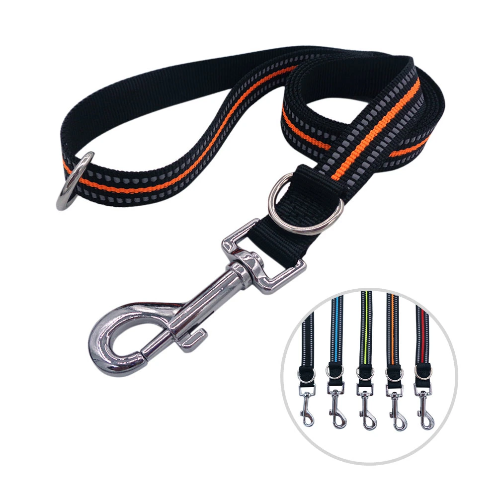 Suministros para mascotas duradero cómodo logotipo personalizado exterior caminar Nylon reflectante Cincha para perros lloviendo