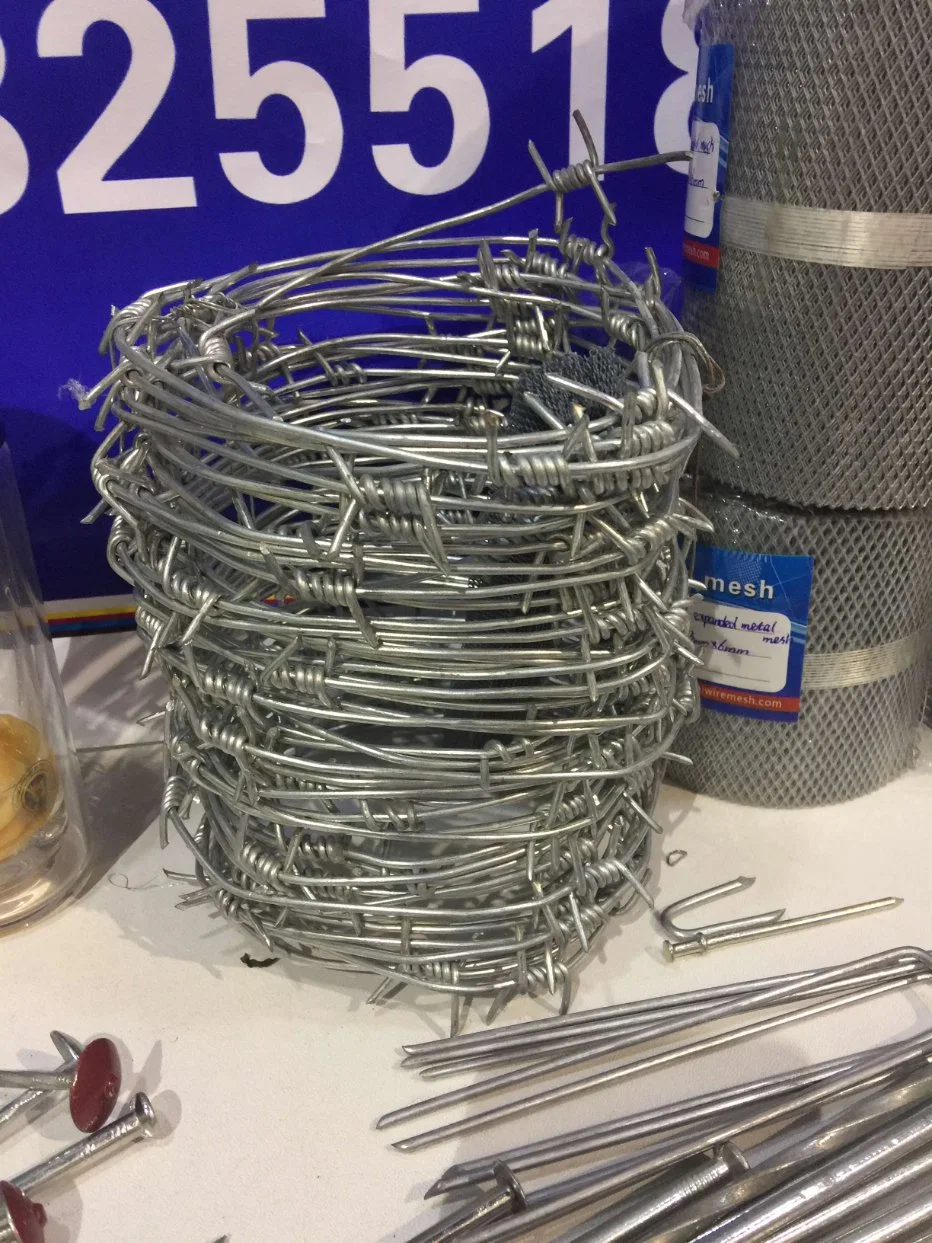 Alambre de Barbed galvanizado Precio/alambre de Barbed galvanizado Precio por rollo