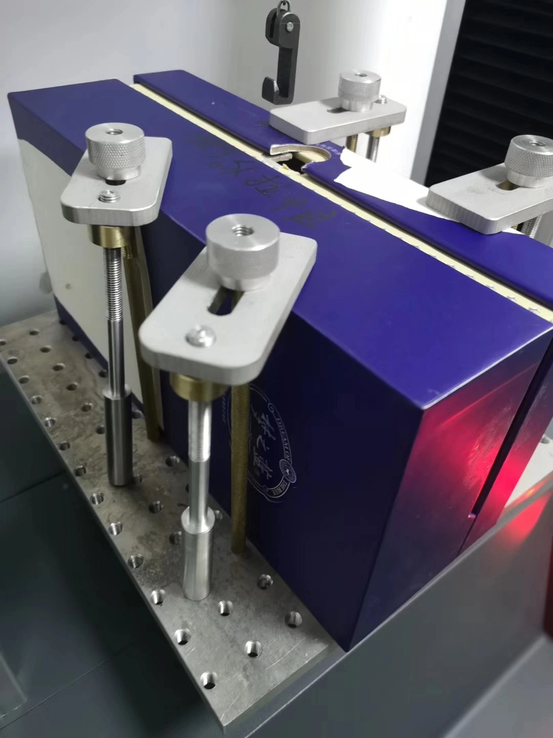 Mechanical Property Test Machine for Universal Material with Stock