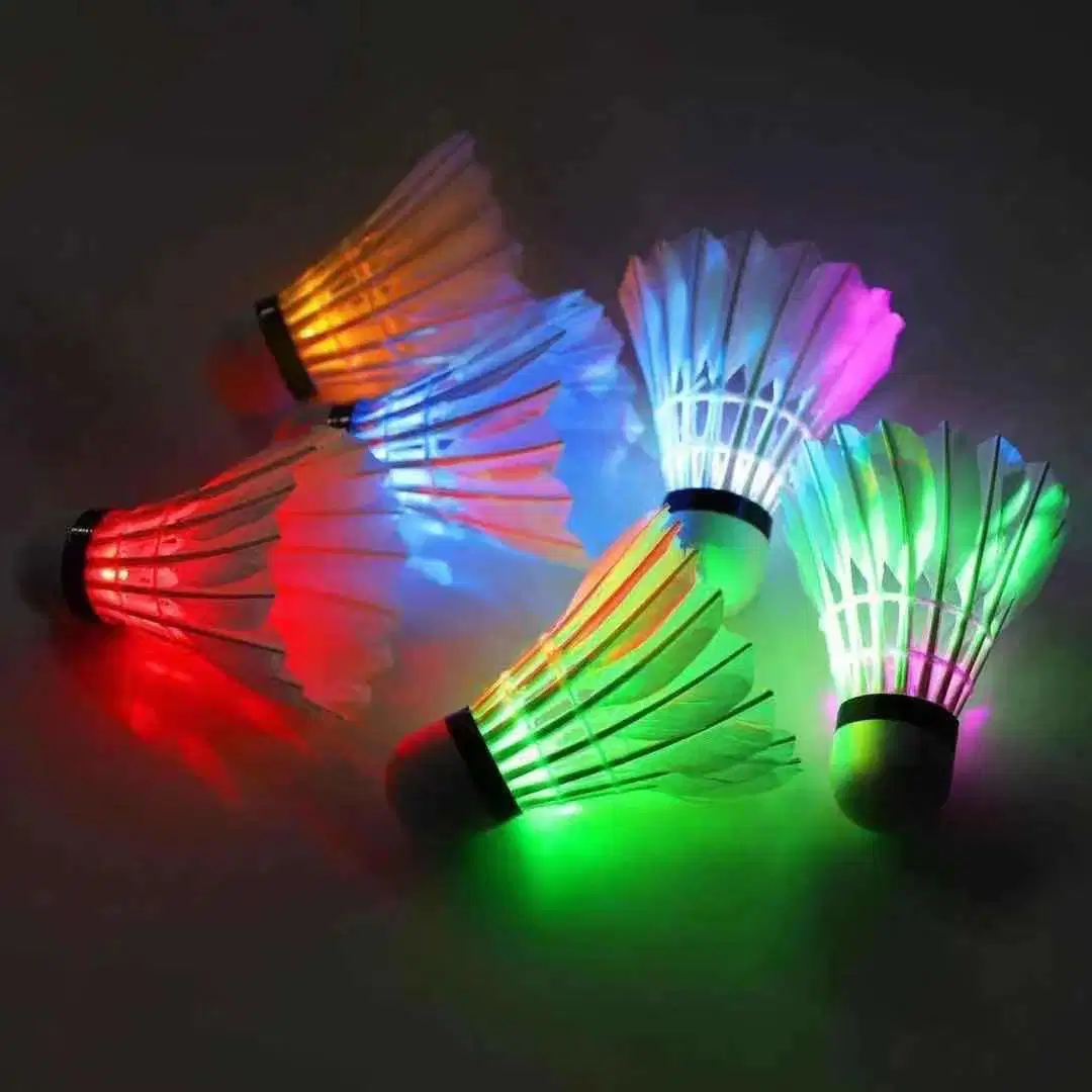 Badminton lumineux avec LED émettrices de lumière dans la nuit Fluorescent Badminton en plastique