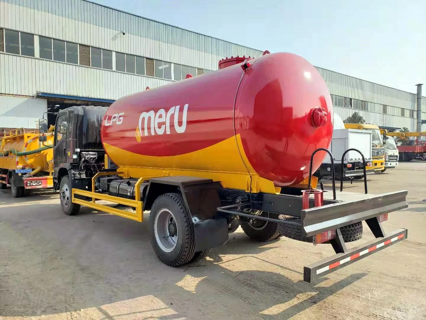 5500L LPG Road Tank Tanker Filling Delivery Bobtail Mobile Gas Refueling Mounted Transport Mobile Dispenser Truck