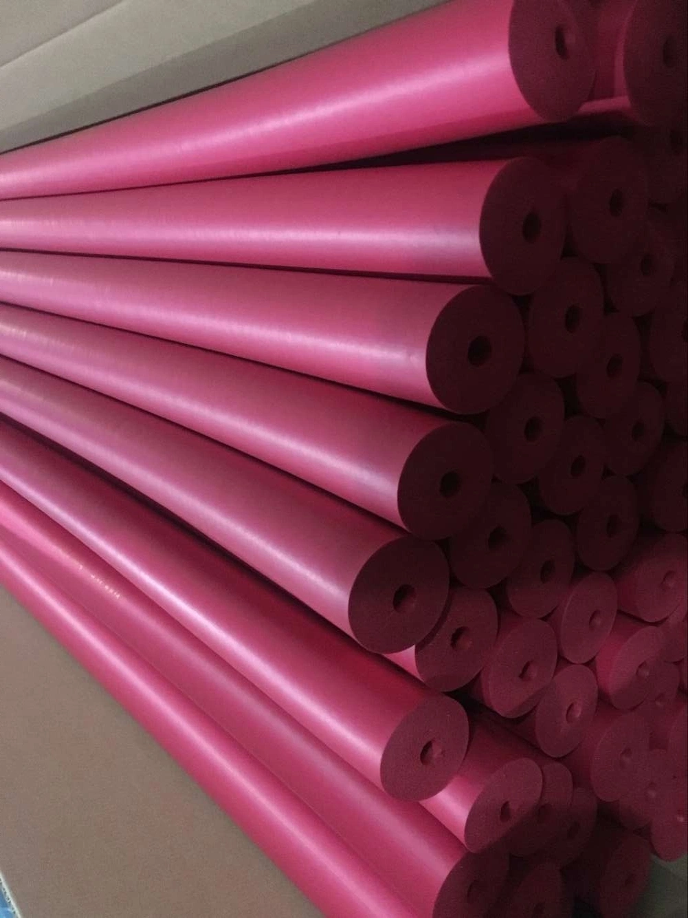 Red Colour 19mm Thickness Foam Rubber Insulation Pipe