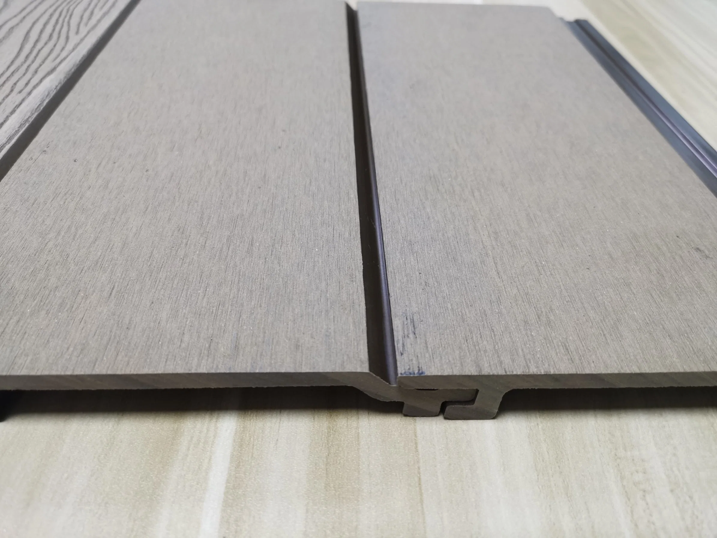 Bring You a More Perfect Appearance of Your House One-to-One 24 Hours Full-Time Service Composite Panel Plastic Wood WPC