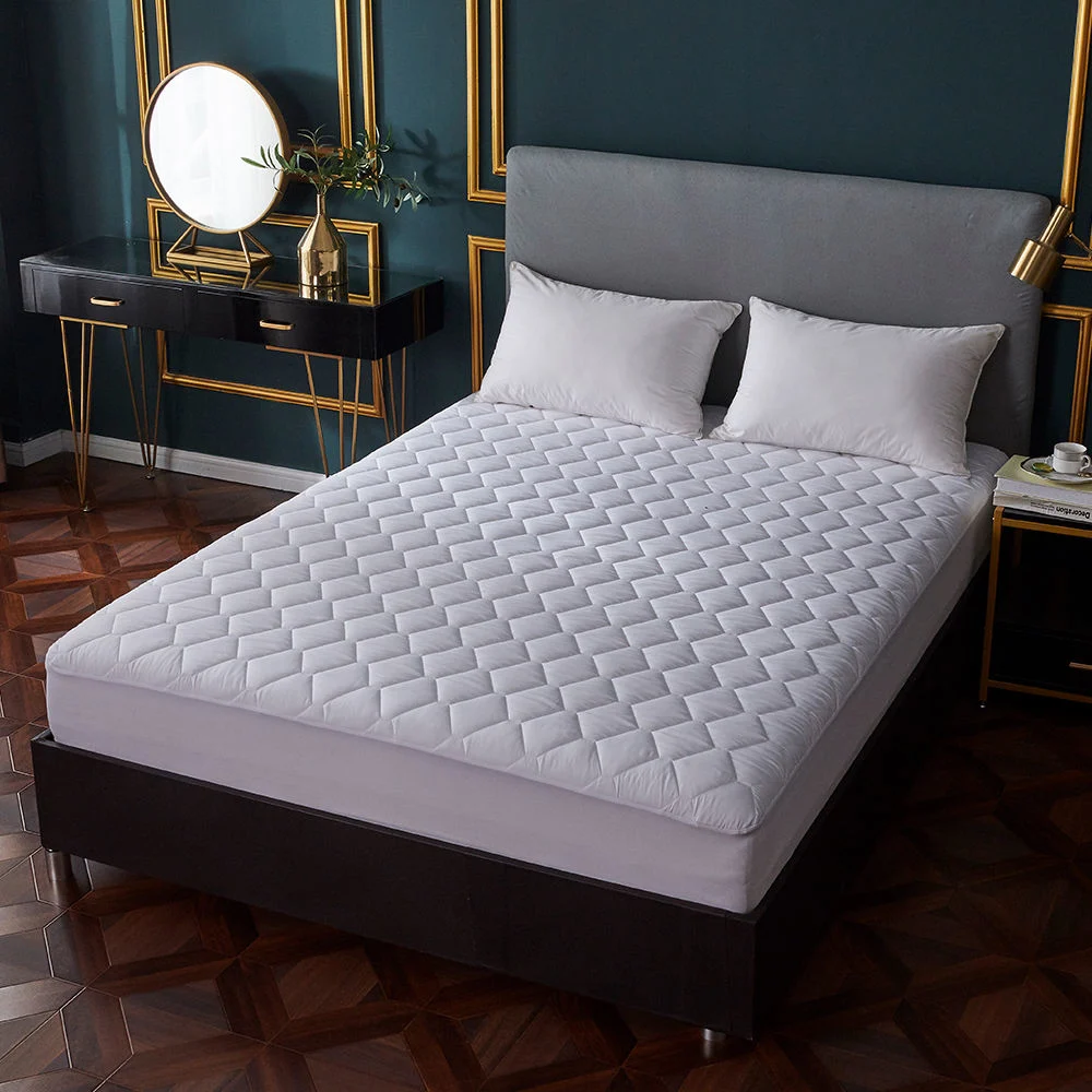 Wholesale/Supplier Waterproof Bed Mattress Quilted Cover Padded Foam Leak-Proof Back