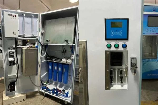 Distributeurs automatiques de purification d'eau par osmose inverse, fonctionnant avec des pièces de monnaie, certifiés CE.