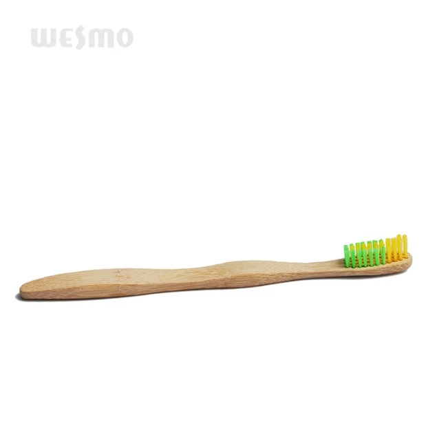 Écologique des produits de soins bucco-dentaire brosse à dents de bambou