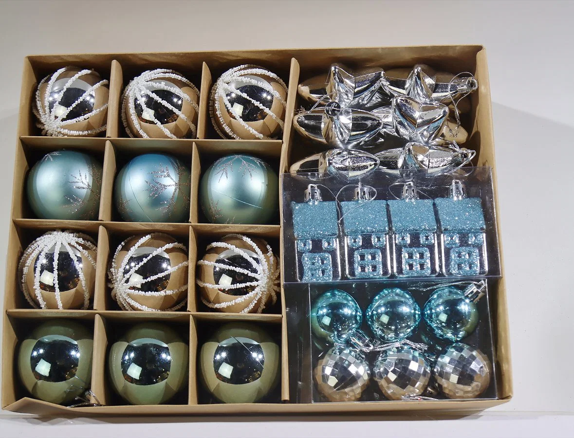 Weihnachtsdekoration Galvanisierte Kugel Kunststoff Ball Geformt Bemalt Geschenk Weihnachten Baumanhänger Ornament Weihnachtskugel