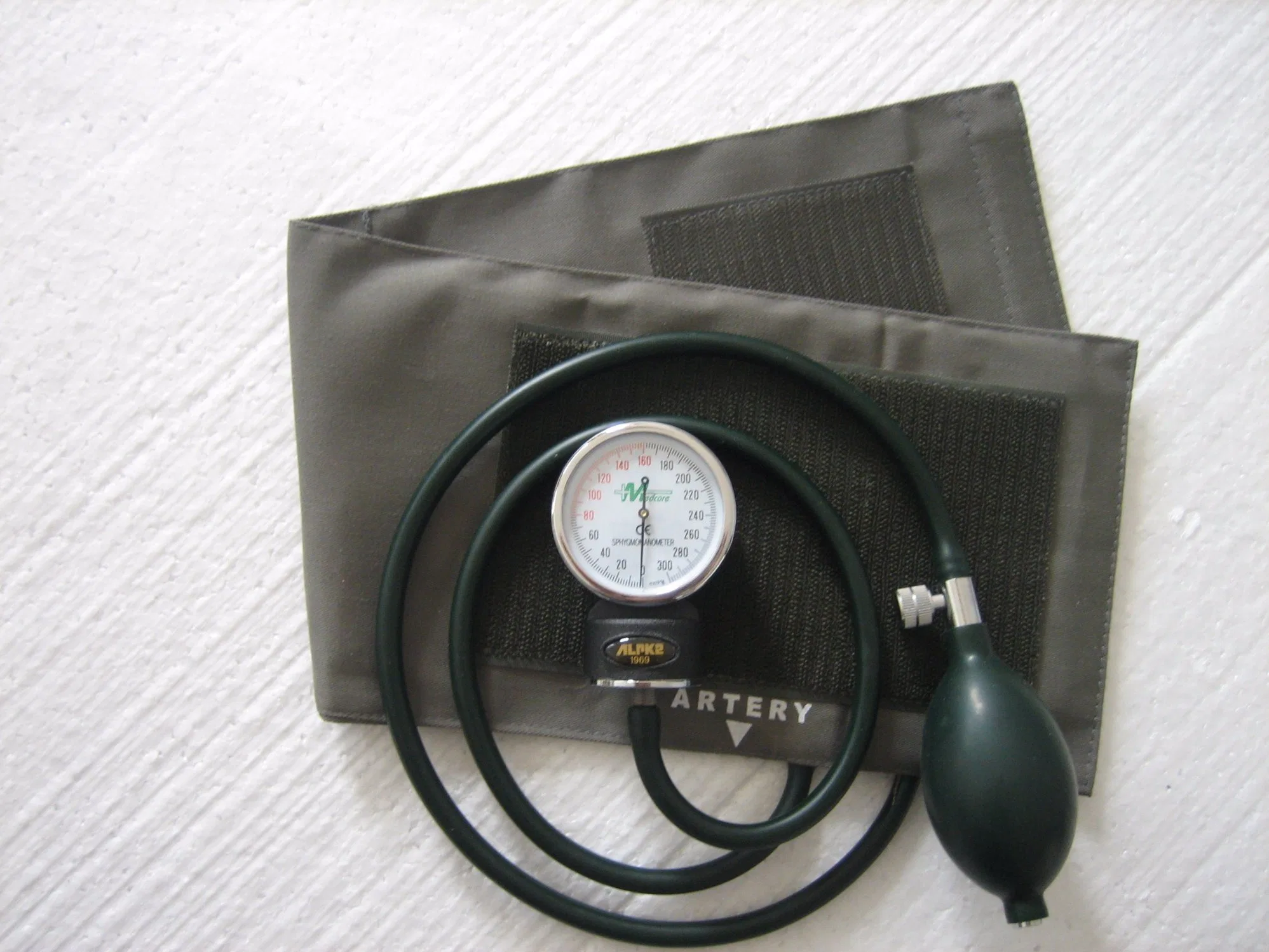 New Model Blood Pressure Monitor Mc-20A/Dial Medical Products