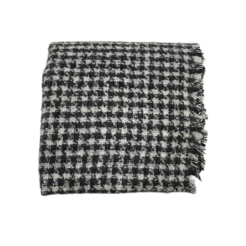 Ladies Classical Houndstooth Pattern Woven Scarf with Short Fringe